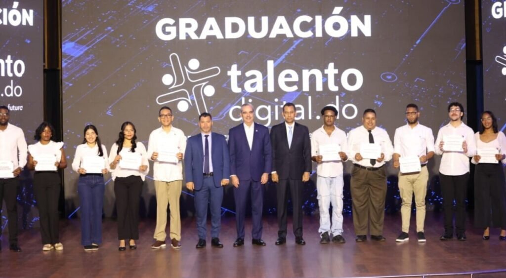 Indotel forma a más de 4,700 expertos en tecnología digital