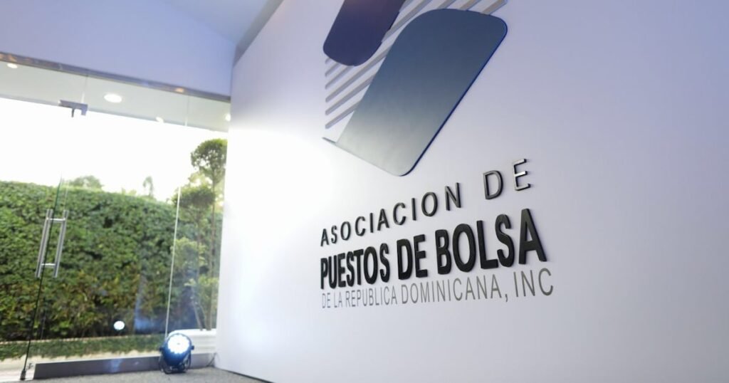 Invertir Inteligentemente en la Bolsa Dominicana con Poco Capital Invertir Inteligentemente en la Bolsa Dominicana con Poco Capital
