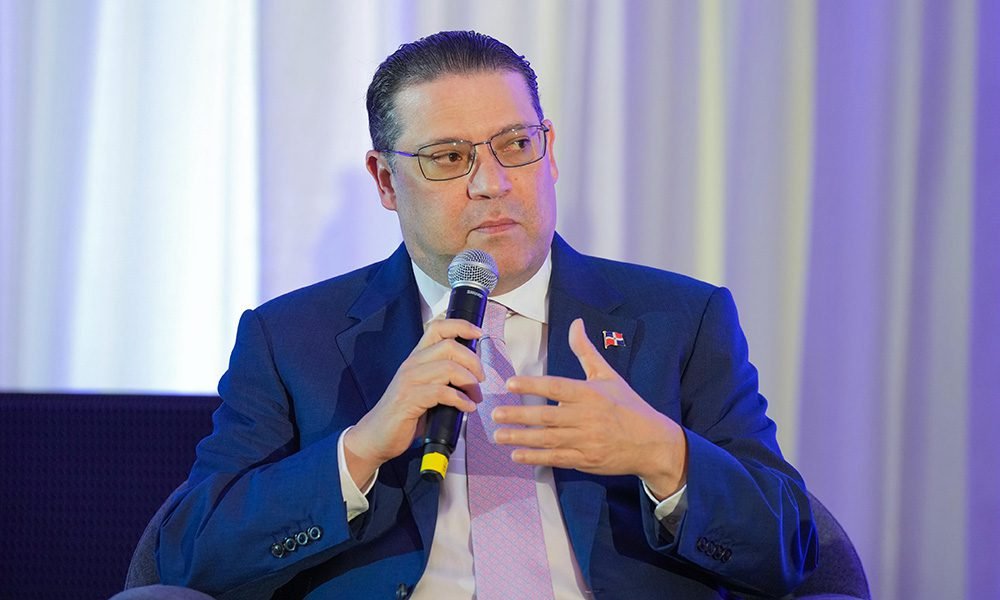 República Dominicana: Pilar de Inversión y Empleo en el Foro Global República Dominicana: Pilar de Inversión y Empleo en el Foro