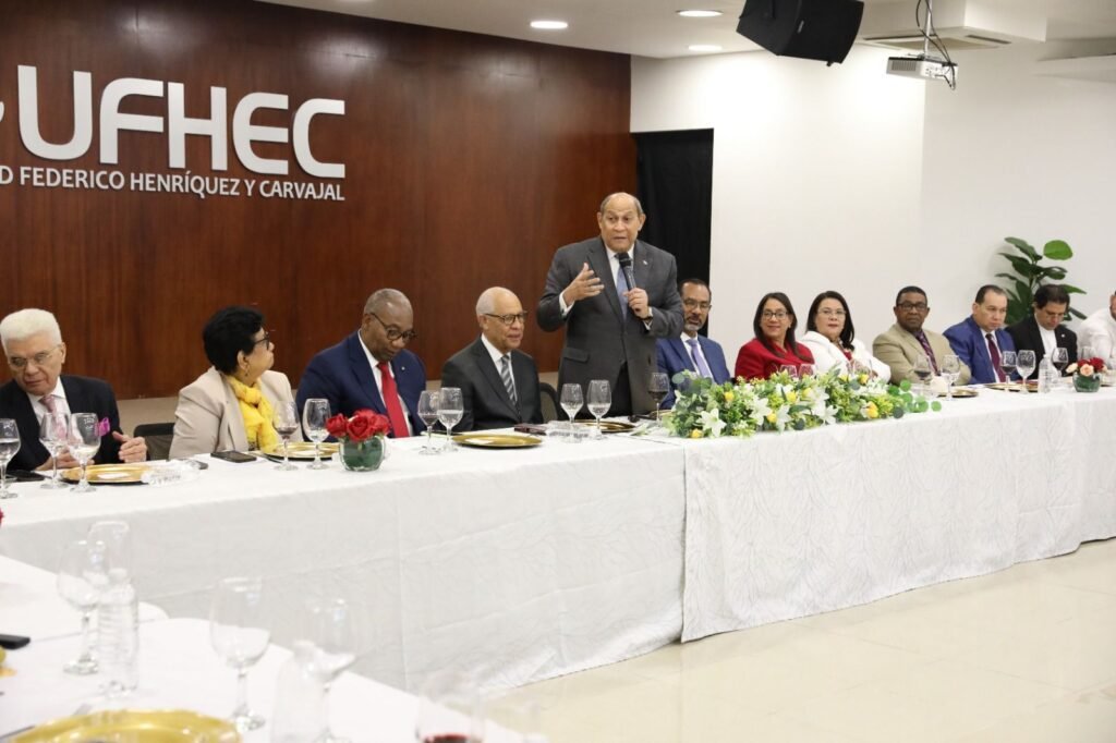 Santos Badía Lidera Nueva Reforma Universitaria en RD