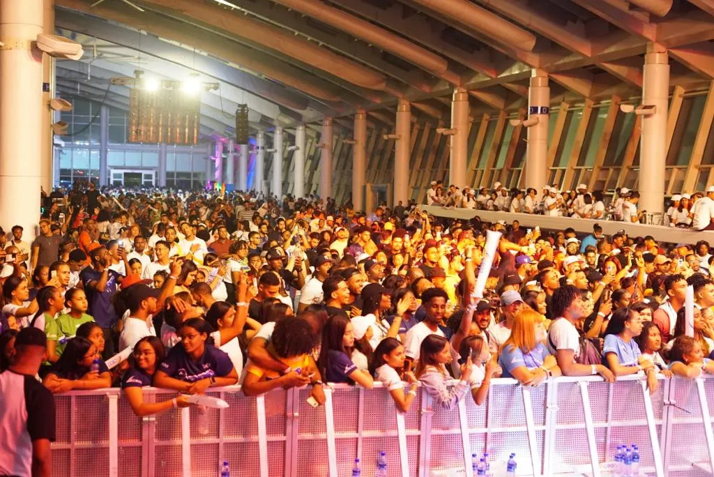 Bienvenida a los 10 mil jóvenes que mejoran su inglés en Estados Unidos Bienvenida a los 10 mil jóvenes que mejoran su inglés