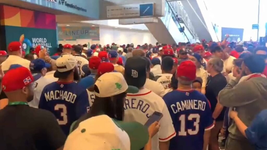 Dominicanos conquistan Miami durante el Clásico Mundial de Béisbol
