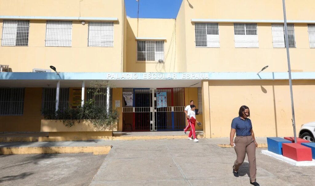 Escuelas en RD: Solo 23% tiene Policía Escolar Escuelas en RD: Solo 23% tiene Policía Escolar