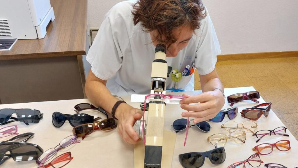 Gafas solidarias: Clínico San Carlos ayuda a comunidades en República Dominicana y África Gafas solidarias: Clínico San Carlos ayuda a comunidades en República