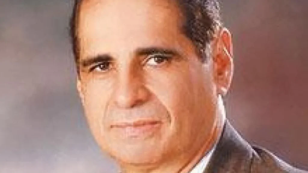 Héctor J. Cruz Brilla en el Pabellón de la Fama