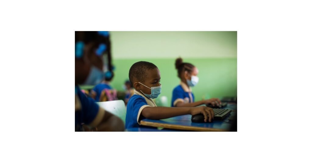 Lecciones de educación a distancia en la República Dominicana durante