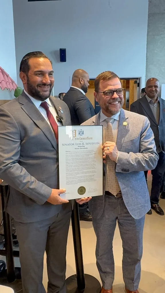 Reconocimiento del Senado de Nueva York a Wester Hernández y Tu Casa RD por su Impacto en la Diáspora Dominicana Reconocimiento del Senado de Nueva York a Wester Hernández y