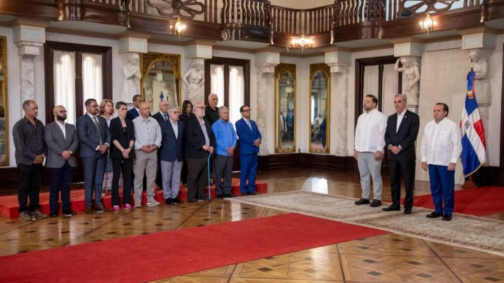 Abinader lidera la creación del Observatorio Ambiental Abinader lidera la creación del Observatorio Ambiental