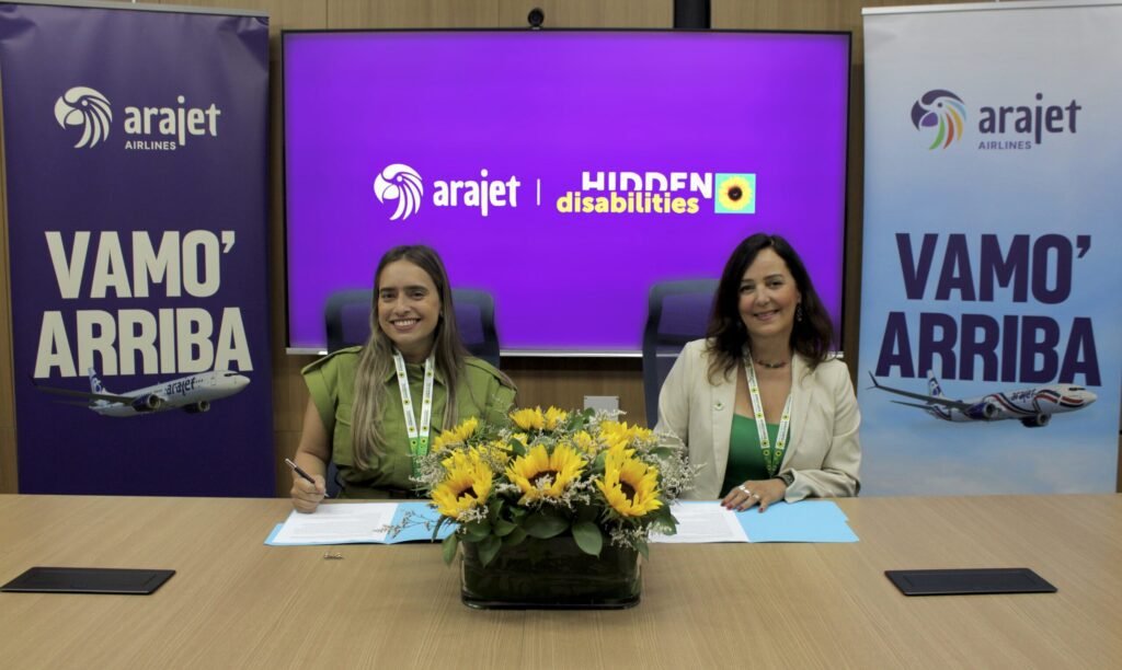 Arajet lidera la inclusión en el aire con programa para pasajeros con discapacidades invisibles Arajet lidera la inclusión en el aire con programa para