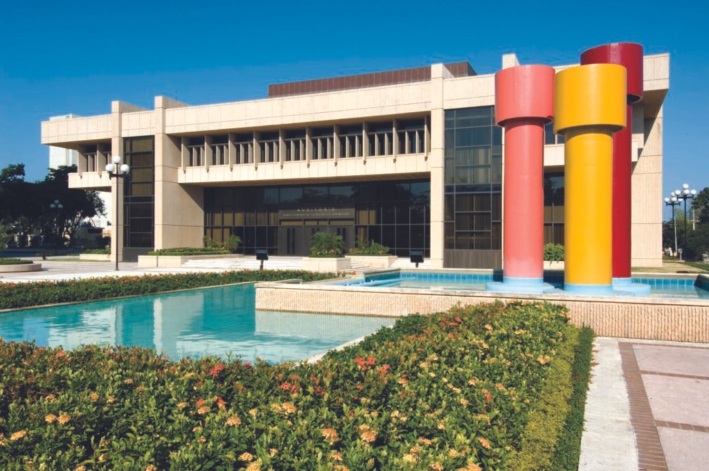 Crecimiento del 3.9% en la economía dominicana para febrero de