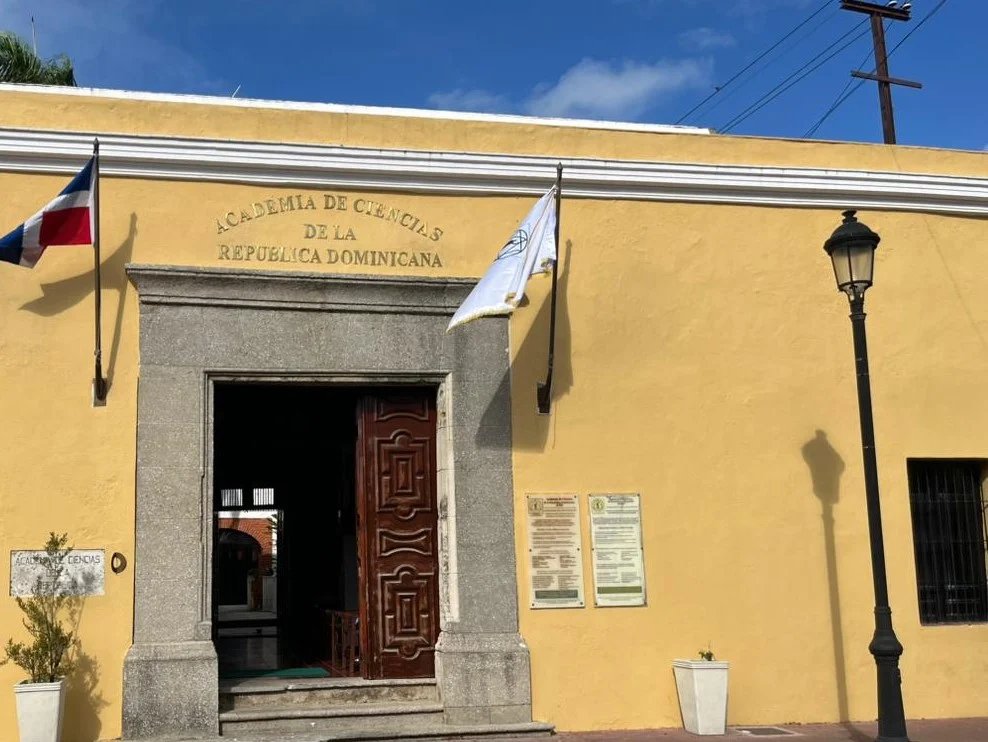 Crisis en la Enseñanza de Biología: Falta de Profesores Crisis en la Enseñanza de Biología: Falta de Profesores