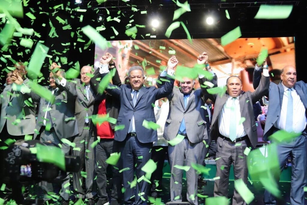 Gobierno en la mira por mal uso de recursos y deuda del país Gobierno en la mira por mal uso de recursos y