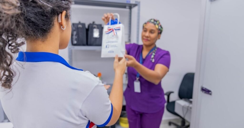 INABIE mejora servicios médicos gratuitos para estudiantes en República Dominicana