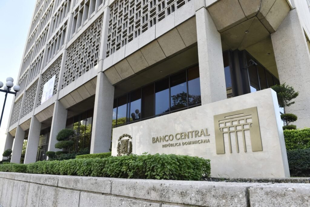 Junta Monetaria lanza programa de liquidez de RD 81,000 millones para impulsar la economía Junta Monetaria lanza programa de liquidez de RD 81,000 millones