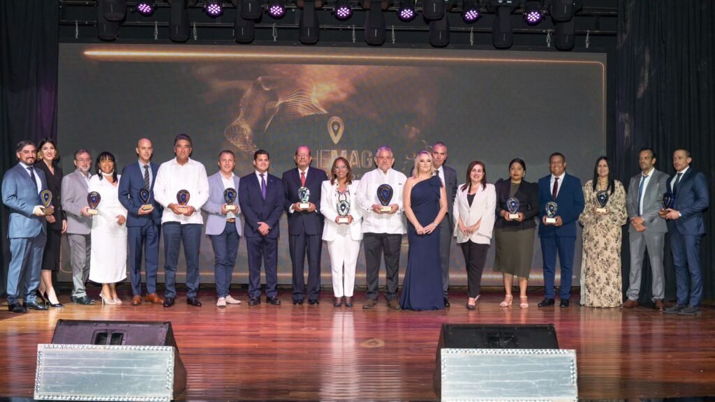 Premios Destacados en Turismo y Hospitalidad para la Región Este Premios Destacados en Turismo y Hospitalidad para la Región Este