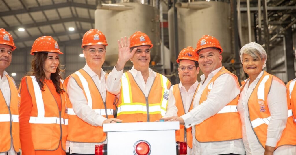 República Dominicana Lanza Planta Renacer y Refuerza Su Papel en