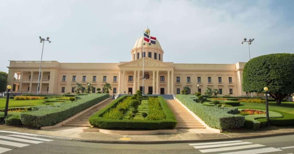 República Dominicana fortalece su economía con ingresos consulares República Dominicana fortalece su economía con ingresos consulares